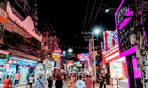 パタヤの夜遊びって何があるの? パタヤの夜遊びって何があるの?