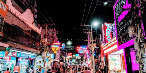 パタヤの夜遊びって何があるの? パタヤの夜遊びって何があるの?
