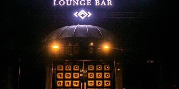 Continental Club |プラタムナックの落ち着いたラウンジバー Continental Club |プラタムナックの落ち着いたラウンジバー